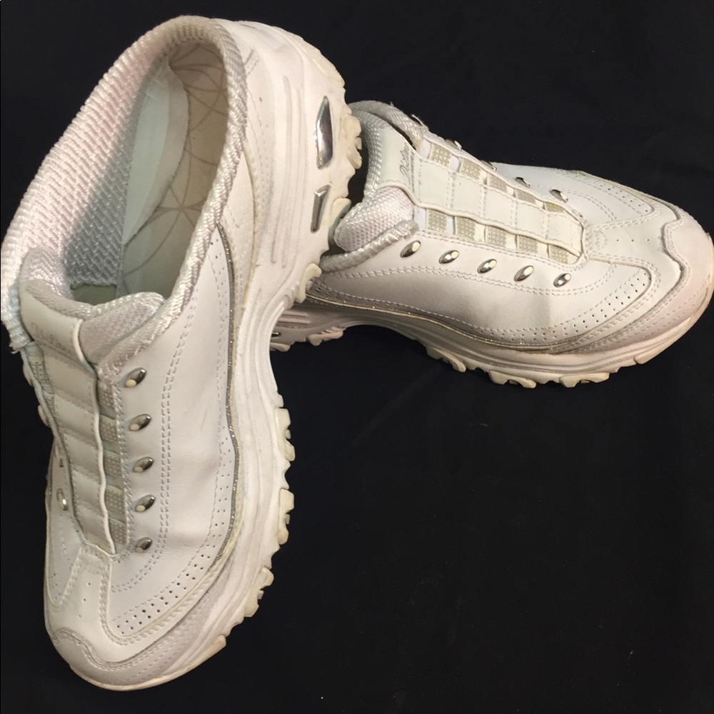 Sketcher D’Lites shoes. Leather/synthetic upper